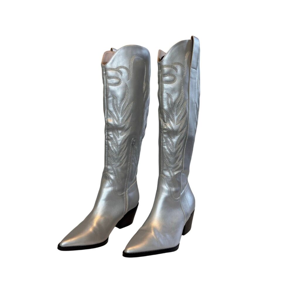 Oasis Society Samara Silver Western Boots Size 9